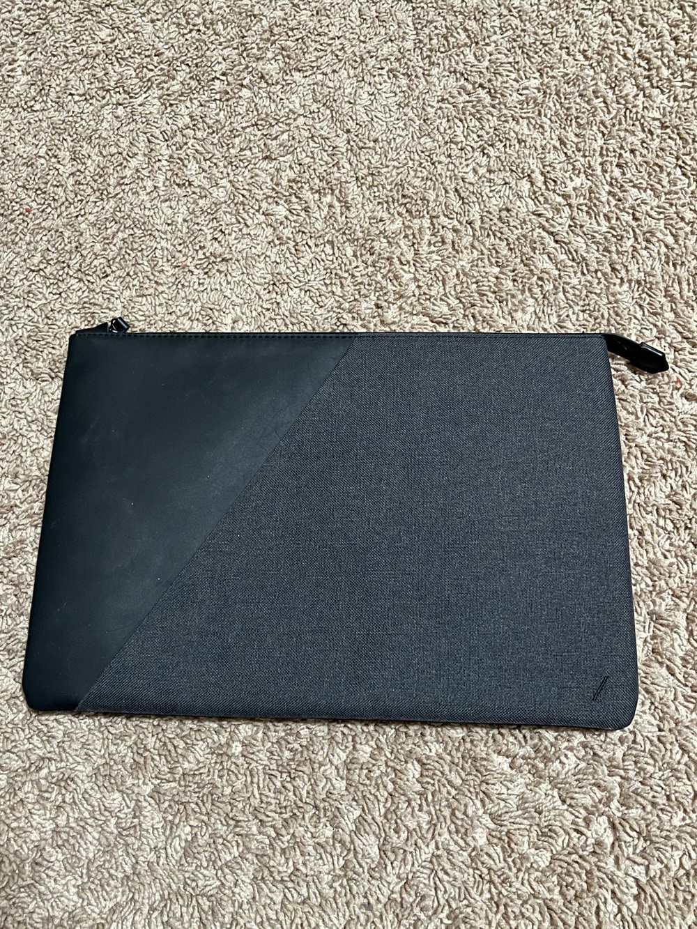 Native Union Stow Slim Sleeve Black Case Sleeve Fits Macbook 13” NEW